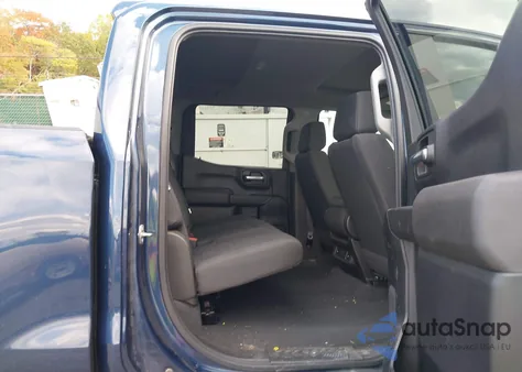 2021 Chevrolet Silverado 1500 4Wd Short Bed Custom Trail Boss z USA, uszkodzony, nr VIN 1GCPYCEF8MZ145441